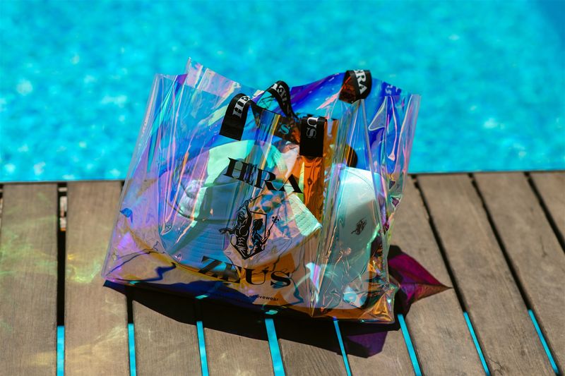 Bolsa de Playa Water Elemental | Stylish Beach Bag | HERA ZEUS Activewear Bolsa de Playa Water Elemental | Stylish Beach Bag | HERA ZEUS Activewear