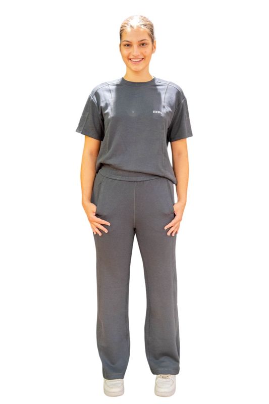 Queen Sweatpant | Stylish Wide-Leg Sweatpants for Women | HERA ZEUS Activewear