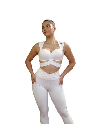 La Alegria Top | Supportive Underwire Sports Bra with Wide Straps | HERA ZEUS Activewear