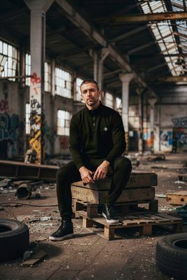 SWORDS LUXE 1/4 ZIP