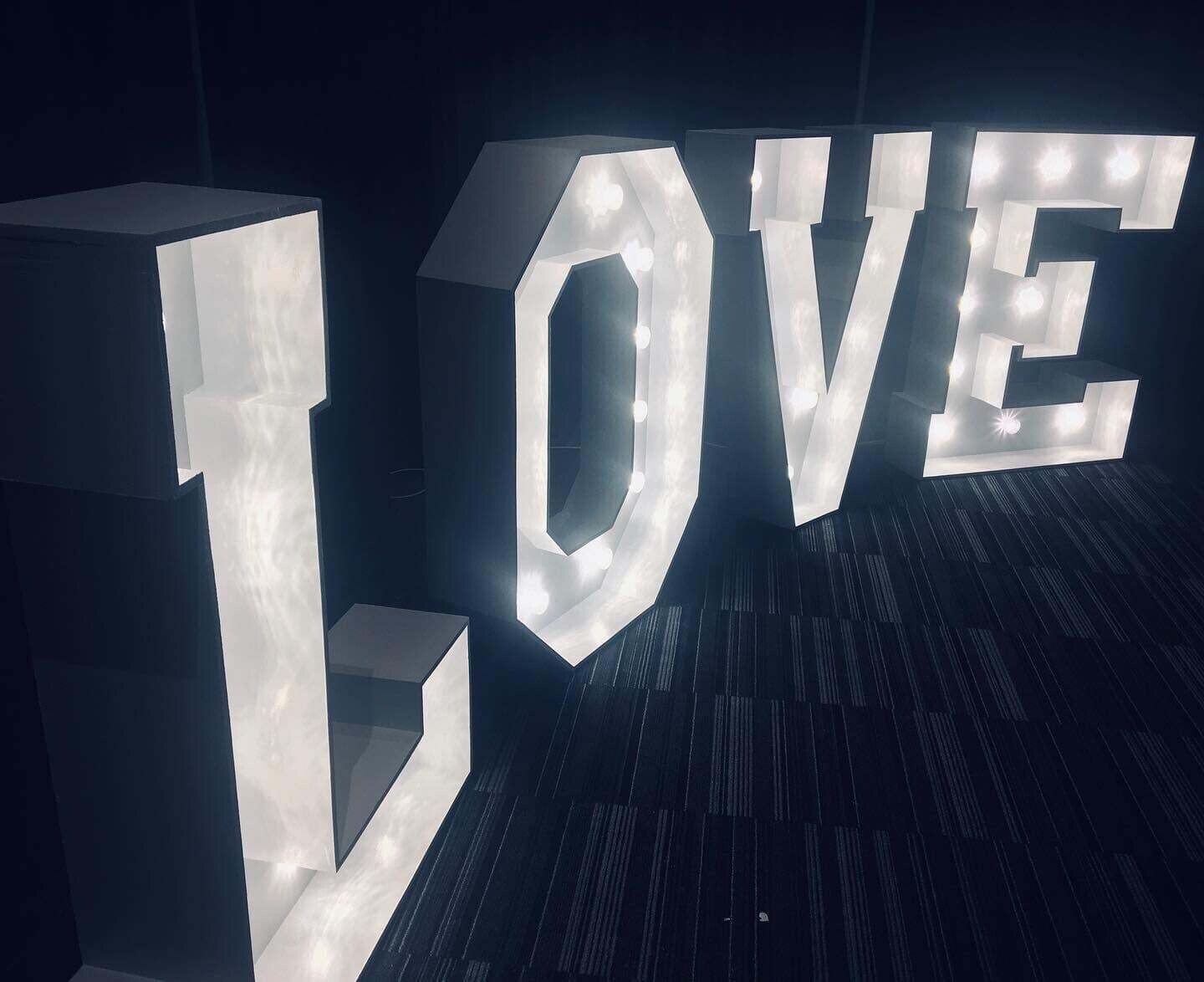 LED LOVE Letters