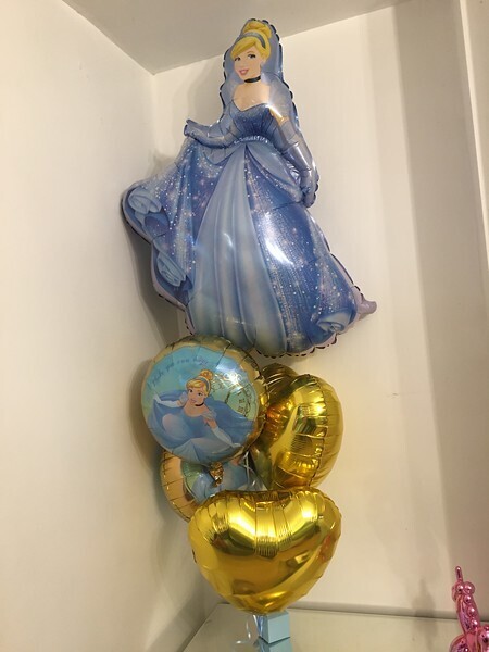 Cinderella balloon bouquet