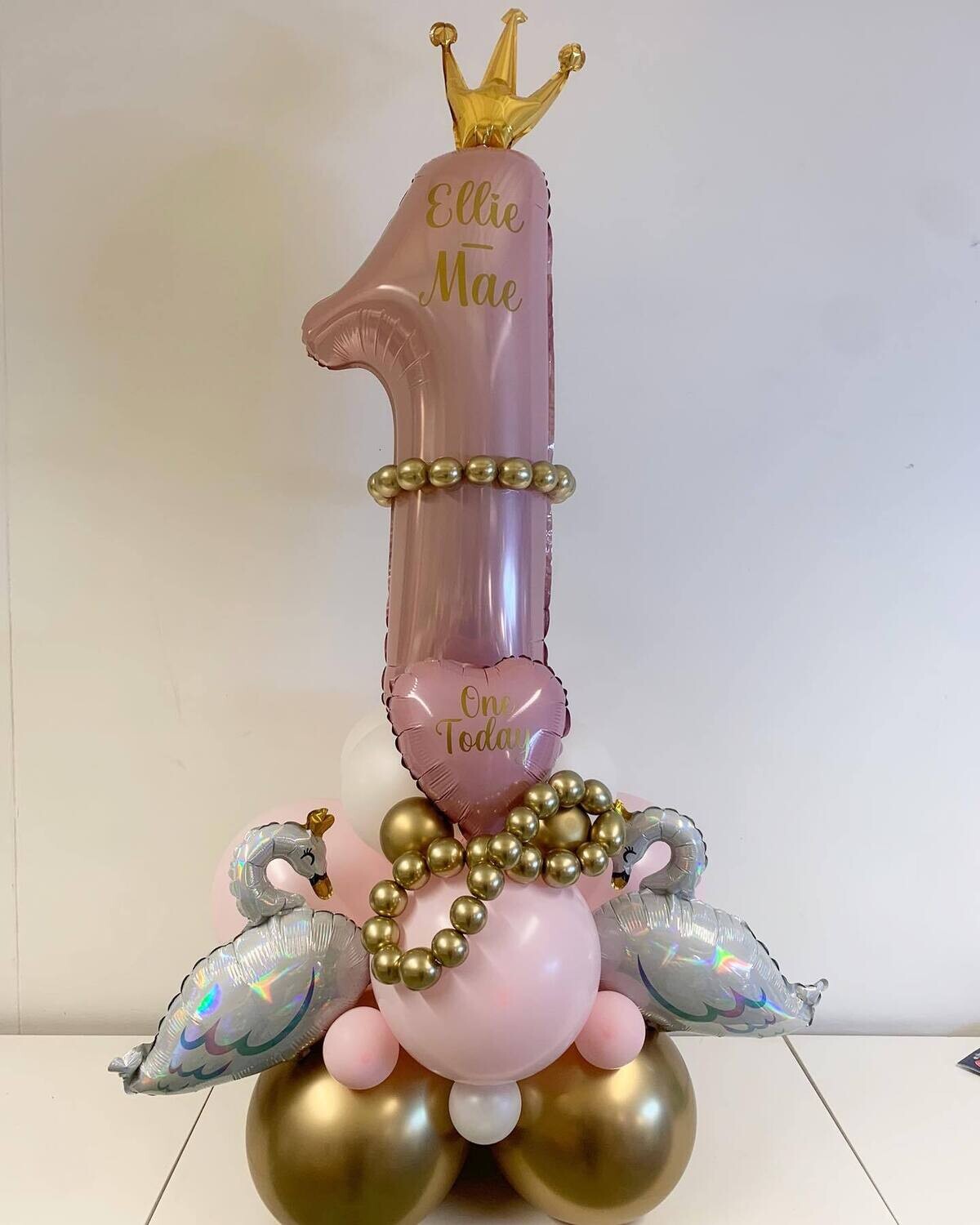 swan number tower balloon