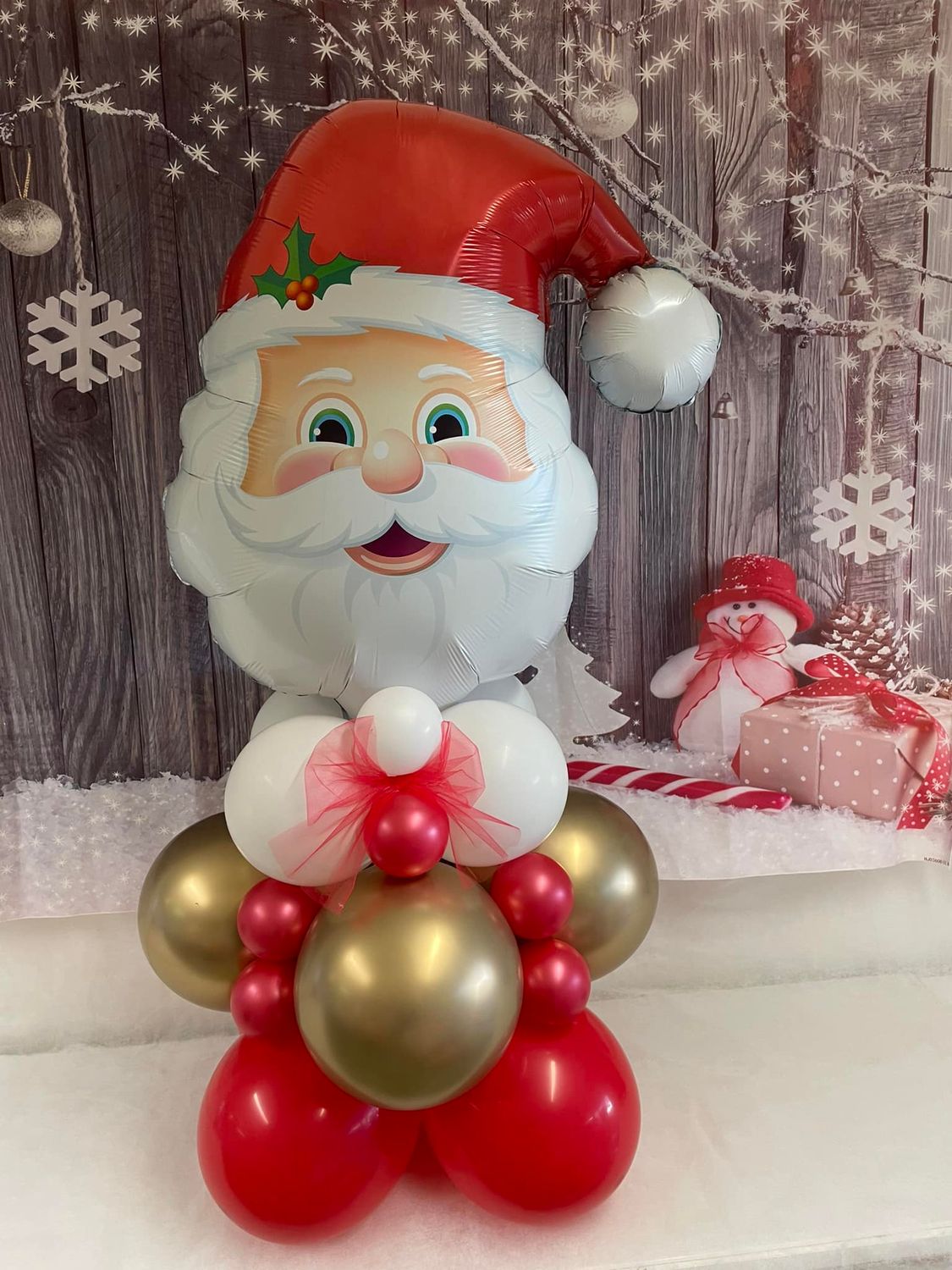 Santa Balloon Tower