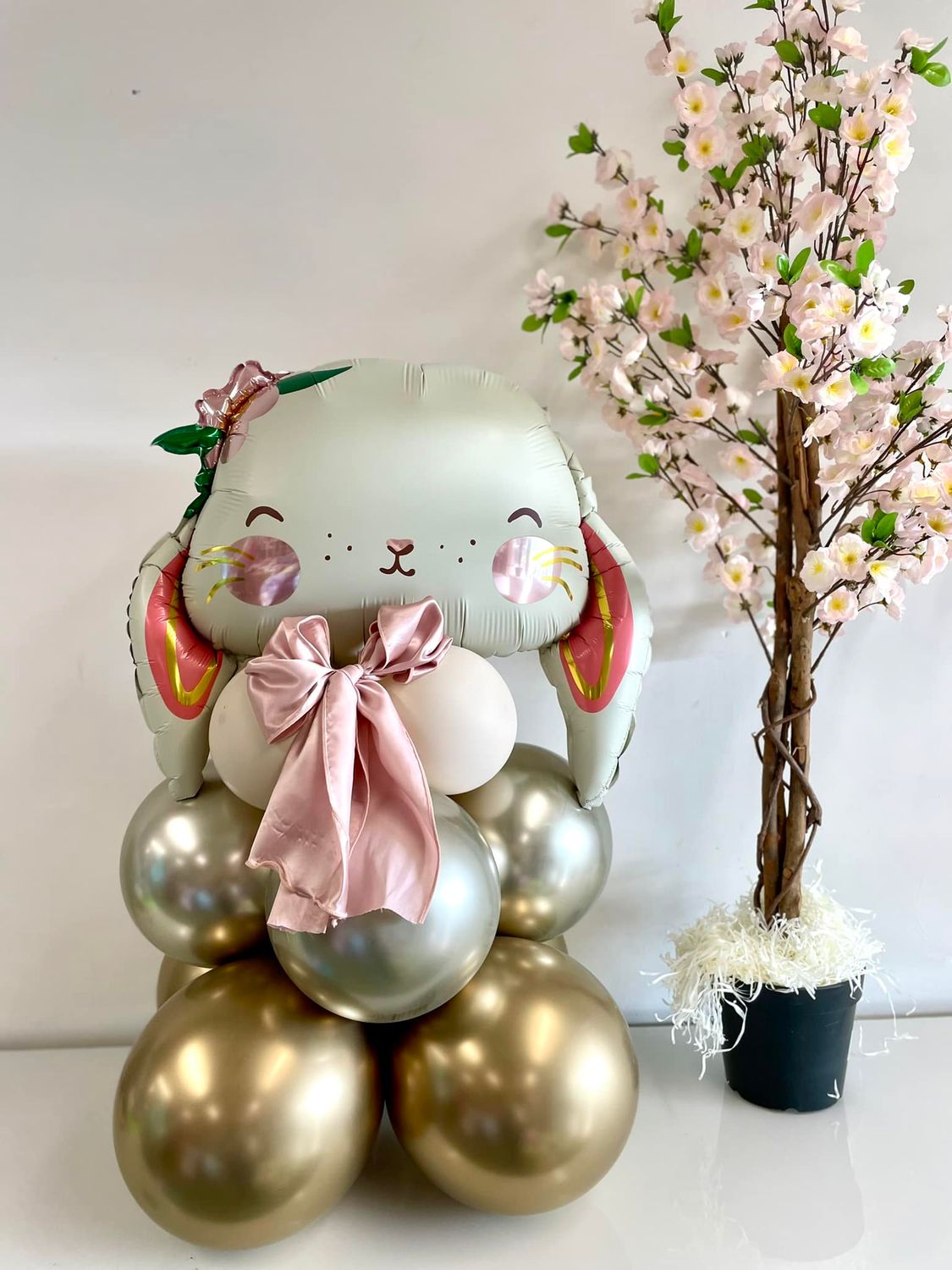 Pretty Bunny balloon tower