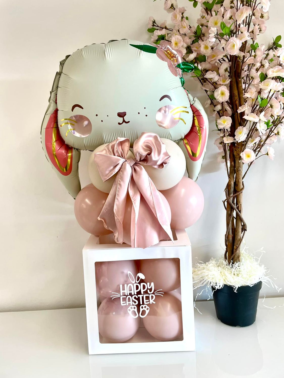 Pretty Bunny balloon gift box