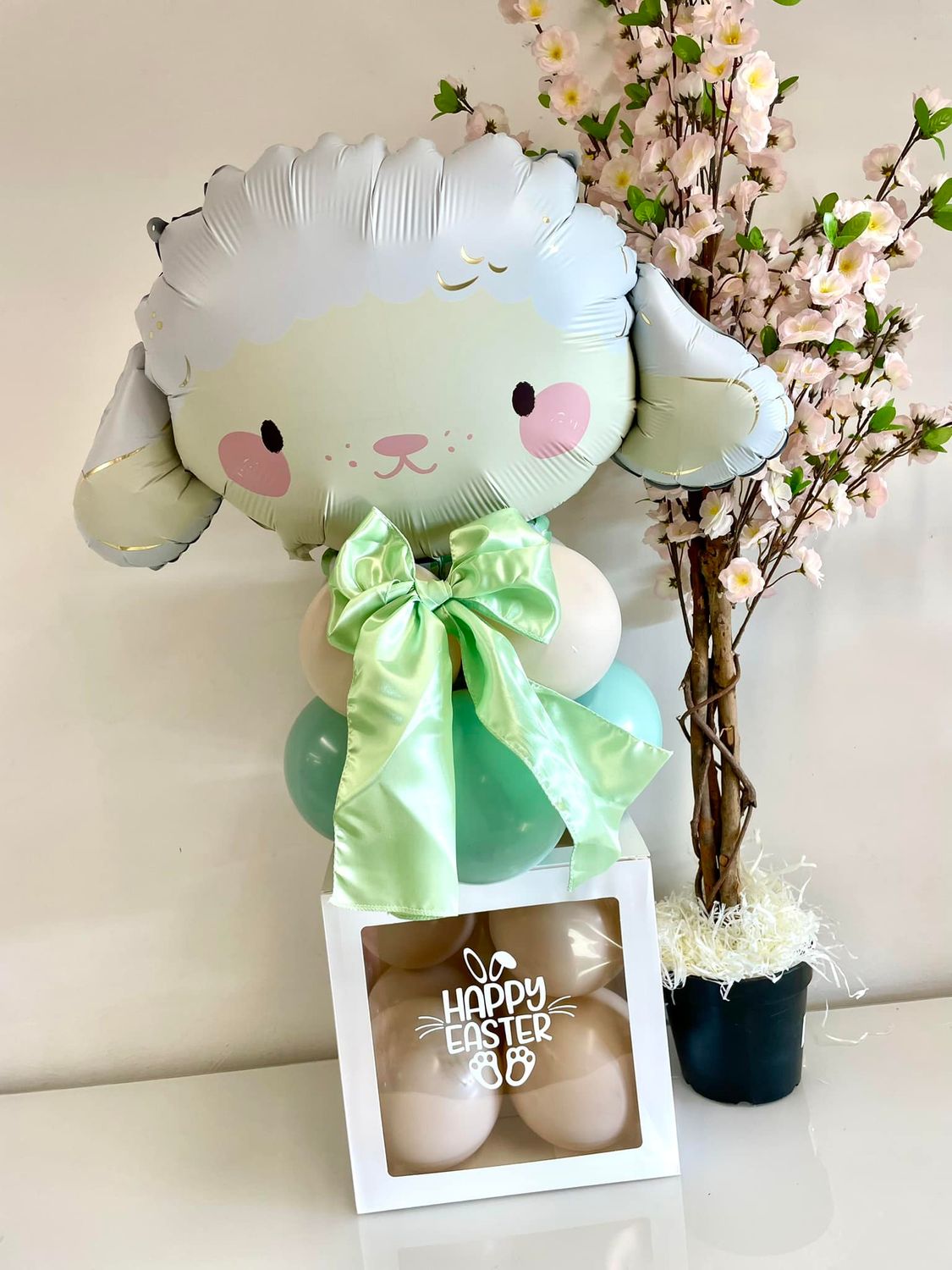 Little Lamb balloon gift box