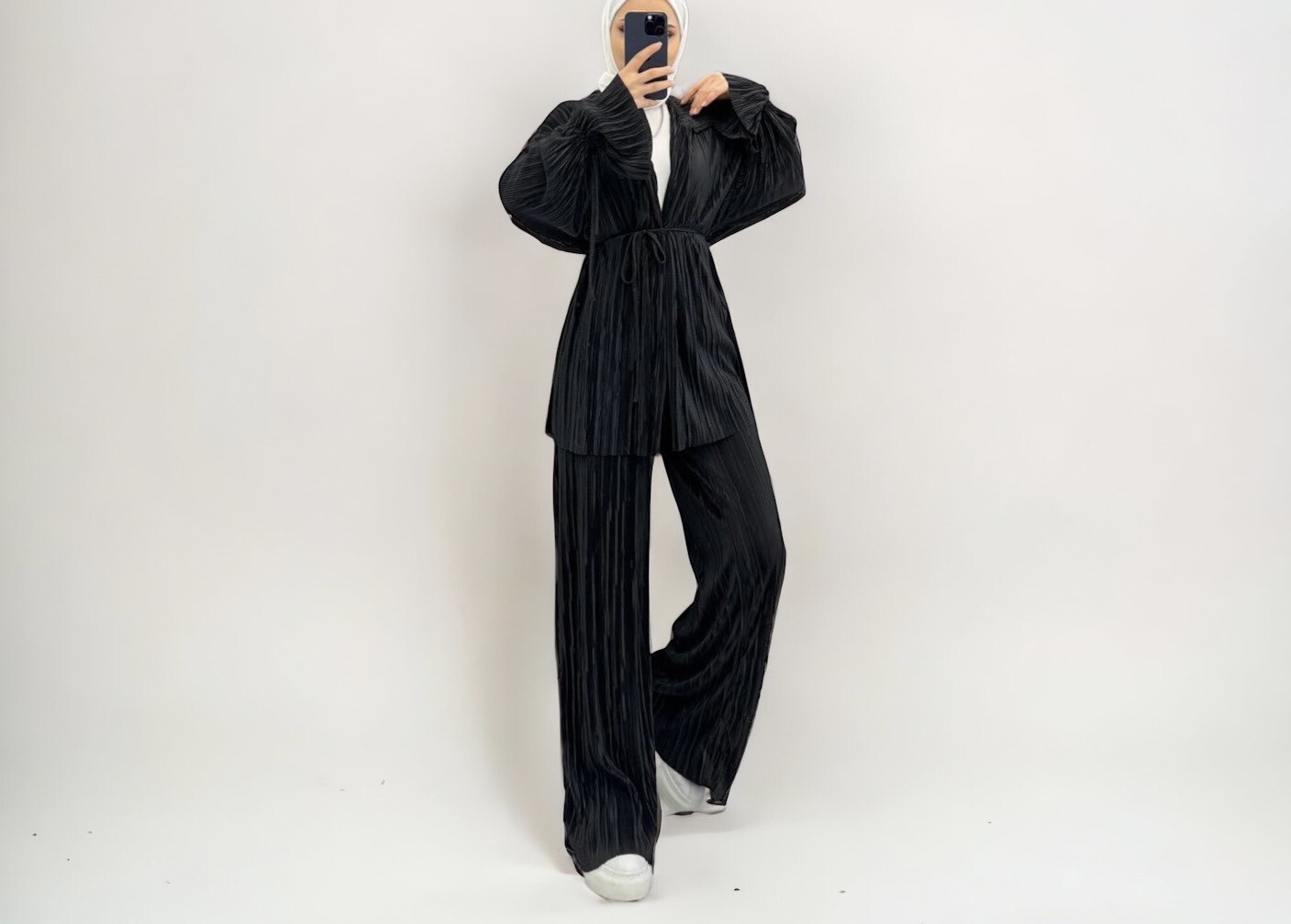 Set / Black