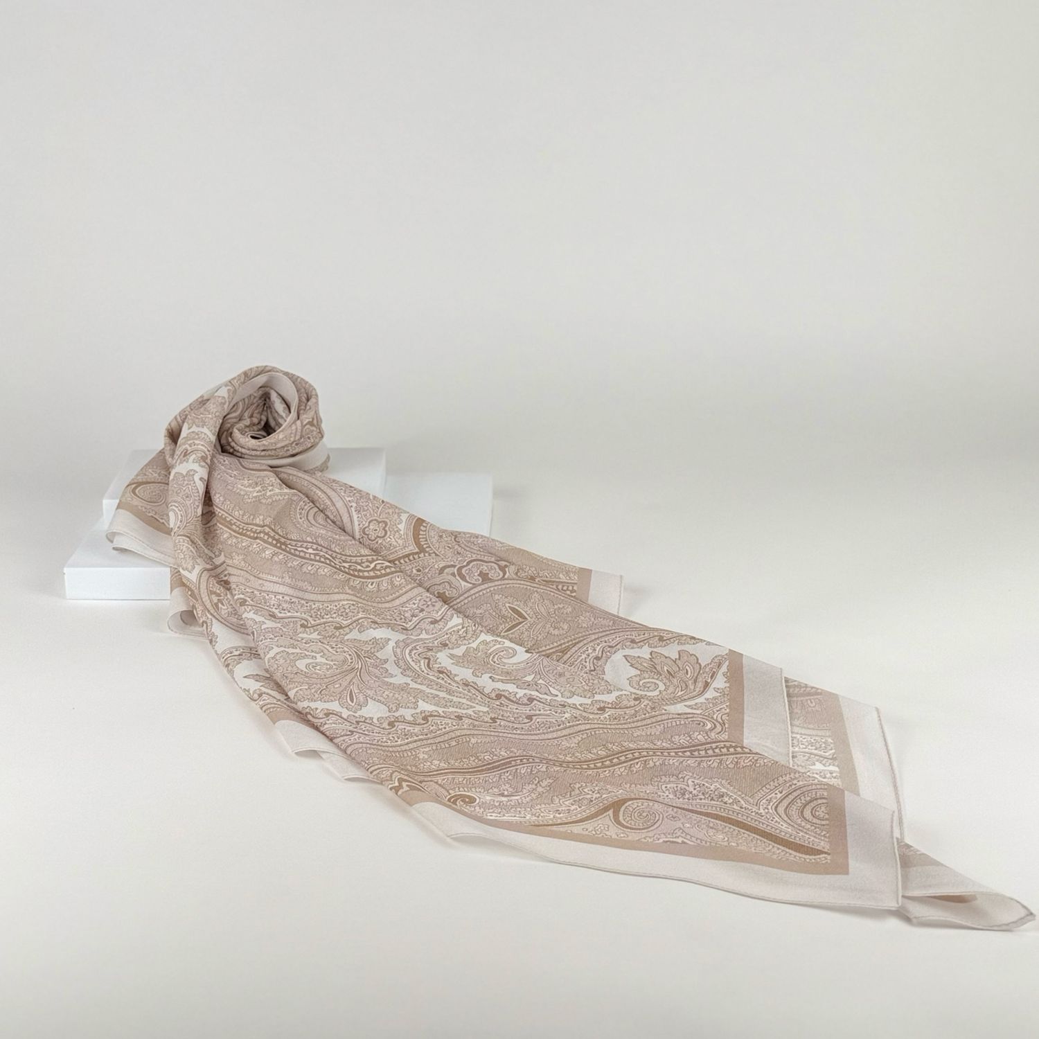 Printed Hijab - Creamy Rose