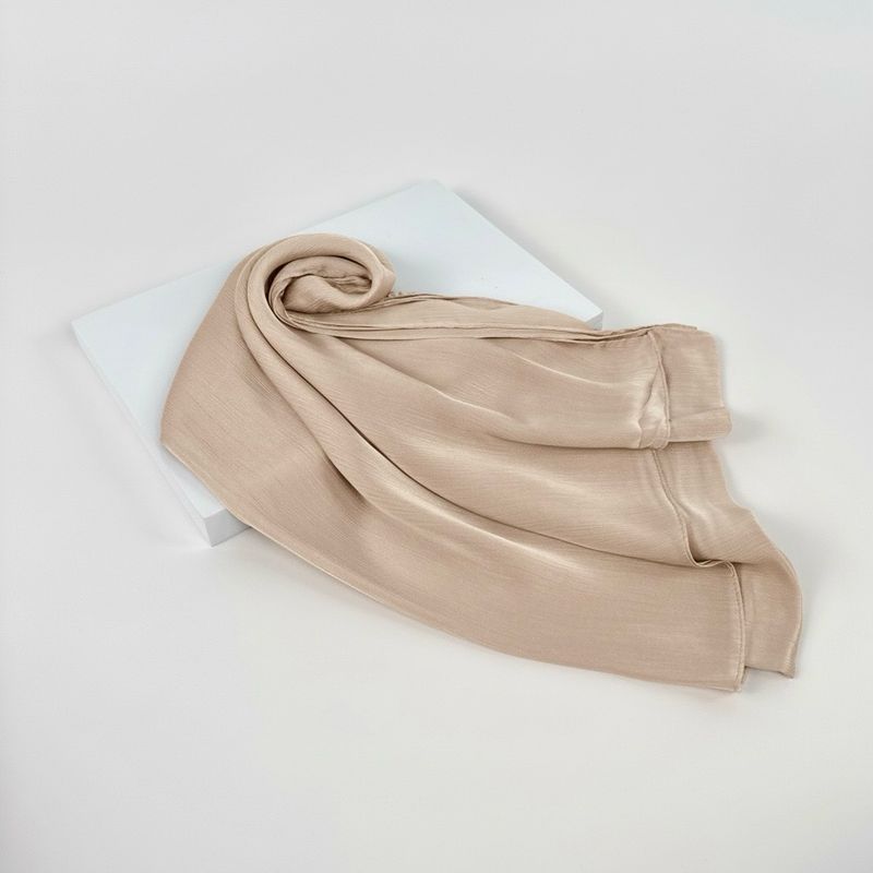 Soft Satin / Beige