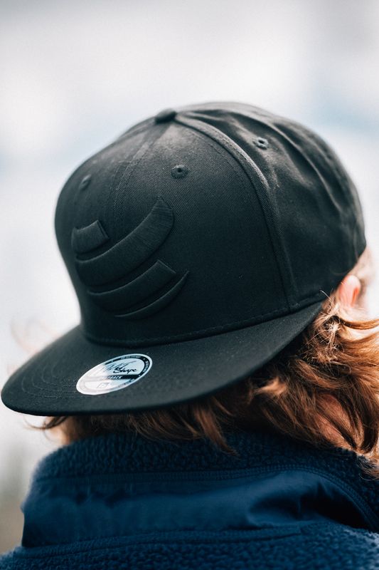 SNAPBACK BLACK EDITION