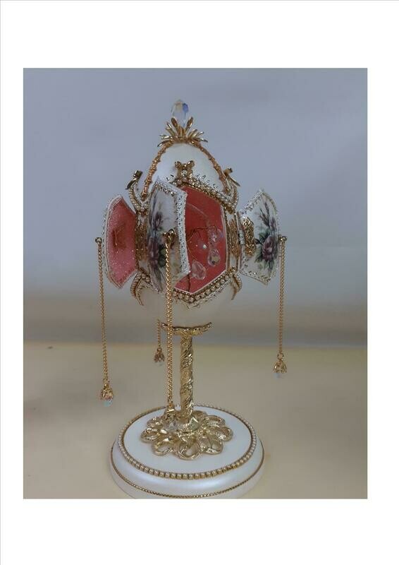 Online Video - "Summer Roses" - Instructional Video to create this lovely Egg - by Linda Martin