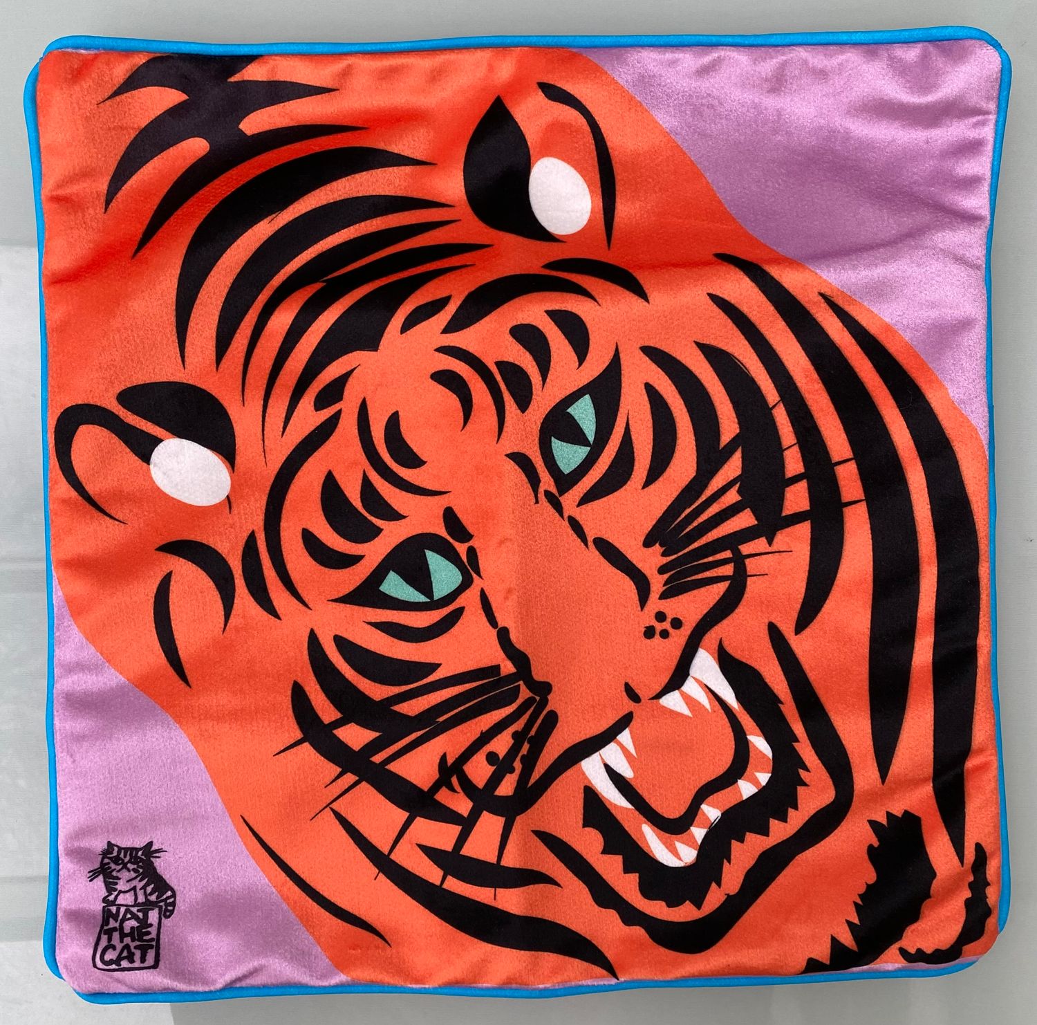 NAT THE CAT CUSHION COVER - Tiger head on lilac