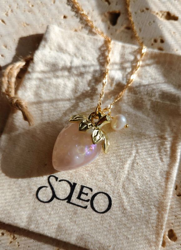 Strawberry Rosé Necklace Kids&#39; size 