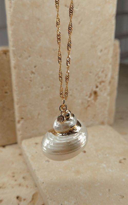 Pearl Seashell Necklace