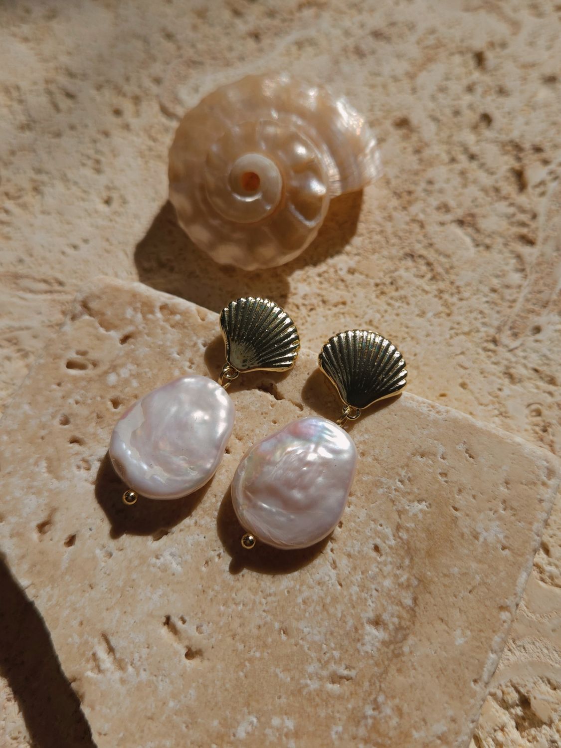 Seashell Pearl Earrings 