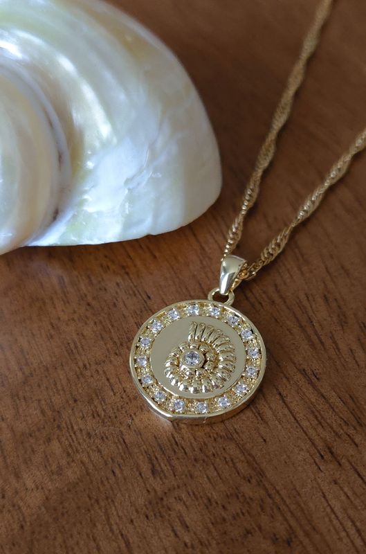 Seashell Medallion Necklace 