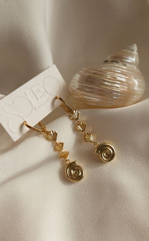 Costa Dorada - Golden Seashell Earrings 