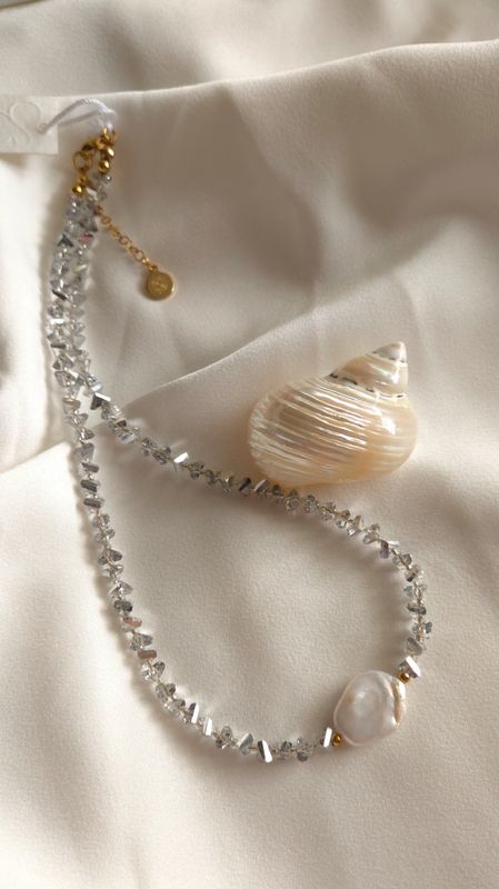 Moonlight Kiss Necklace 