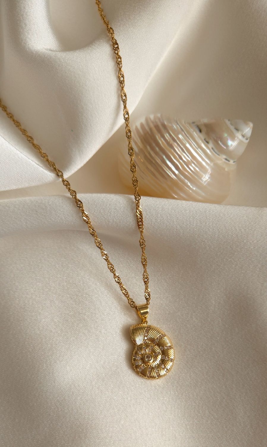 Eternal Seashell Necklace 