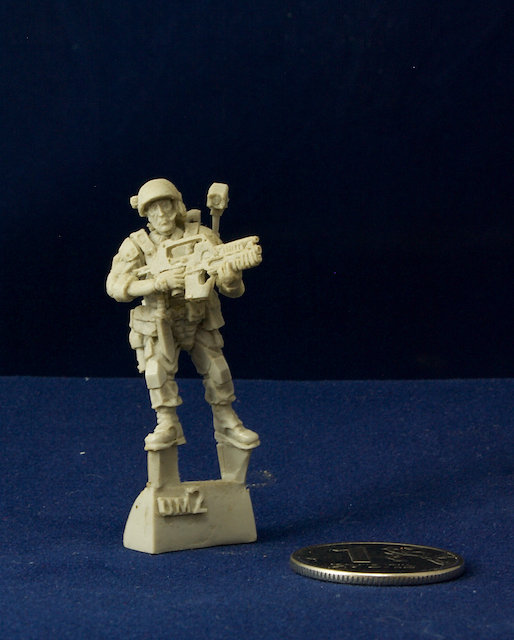 miniature alien figures