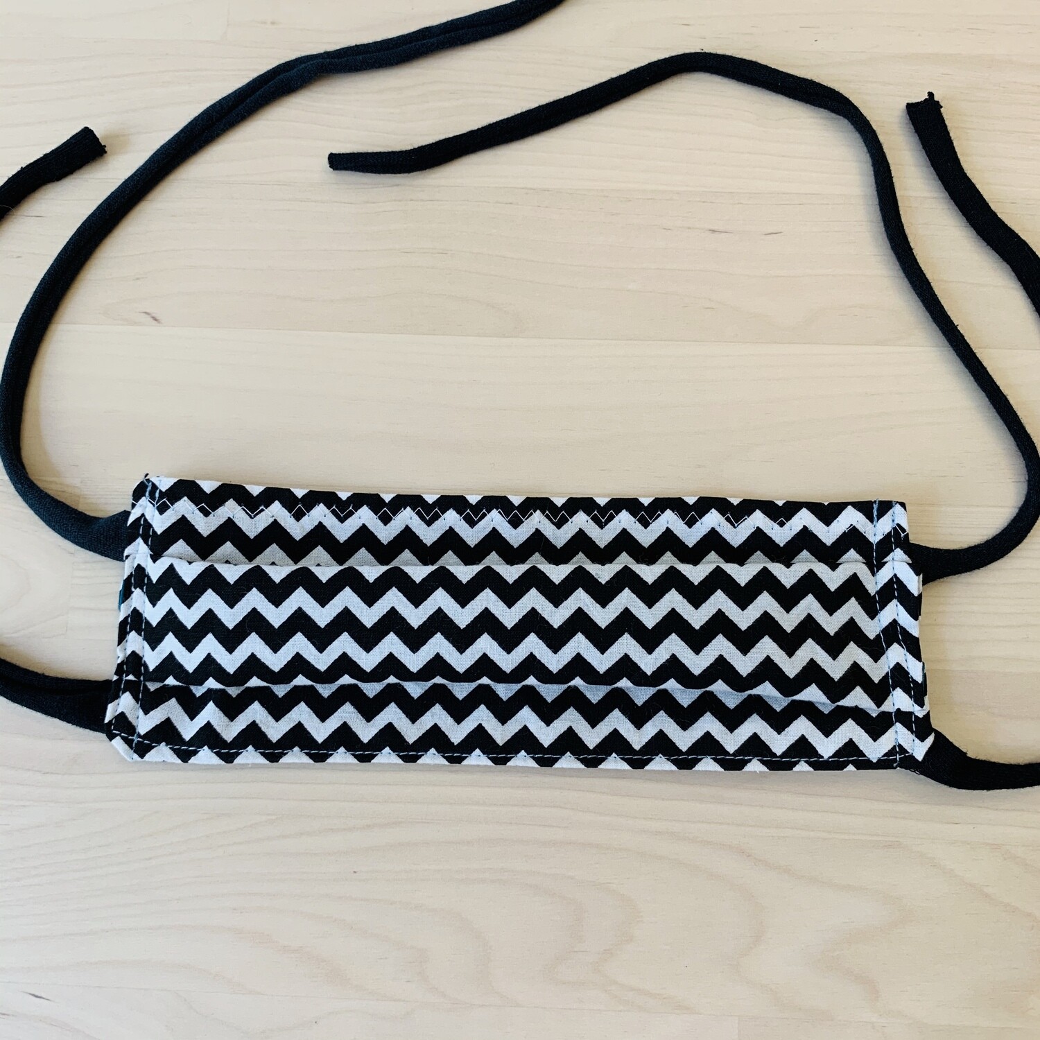 Handmade Mask w/ Pocket, B&amp;W Chevron