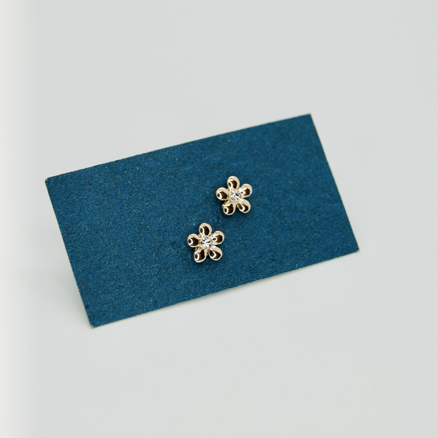 15005 Stud-rose gold-flower w/crystal (L)