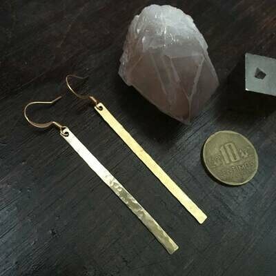 Akaru Earring
