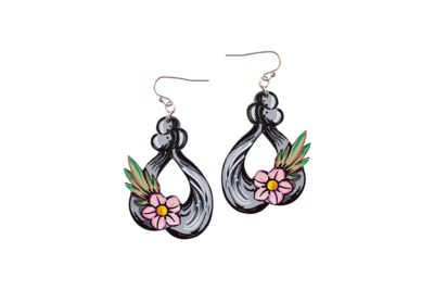 Earrings, Nitta