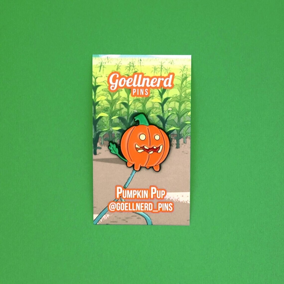 Pumpkin Pup Pin (by Goellnerd)