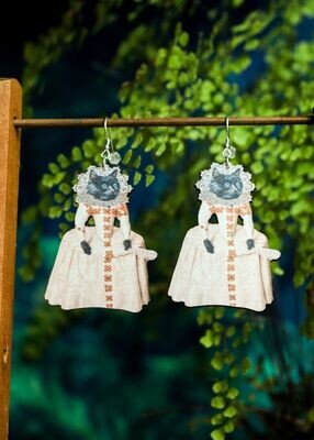 Fancy Cat Earrings - White Victorian (EAR009)