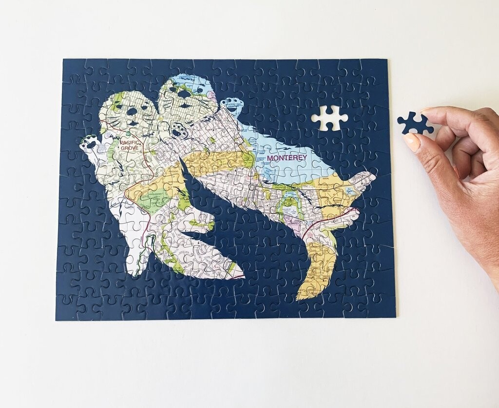 Hold My Hand Otter Puzzle