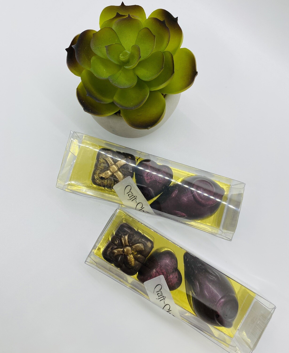 Chocolate Valentine&#39;s Day Mouse + Gift + Heart