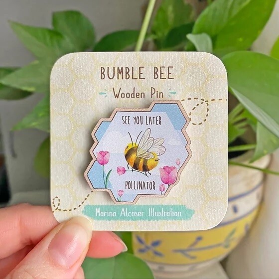 Bumble Bee Wooden Pin