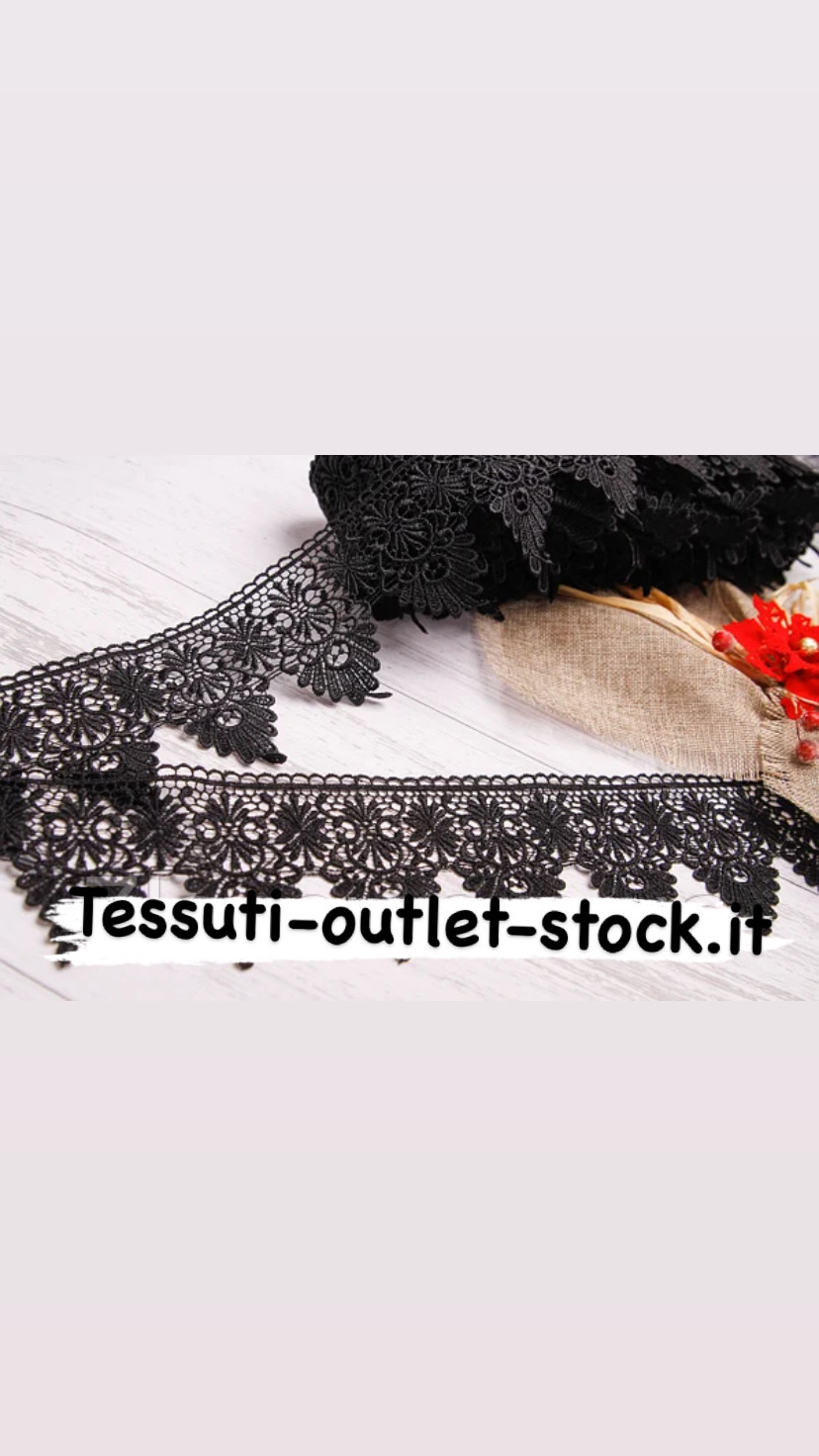 Pizzo macramè (guipure) / colore nero / larghezza 9 cm / ordine da 1 m
 0740