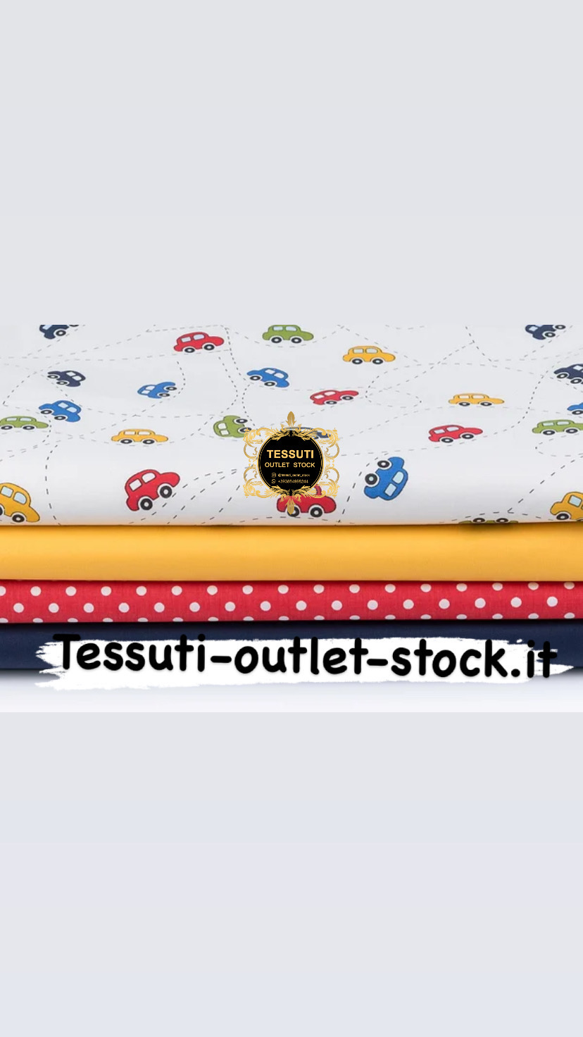 Set di tessuti di cotone 40 * 40 cm con 4 pezzi &quot;Mini automobili e piselli su rosso&quot; №217