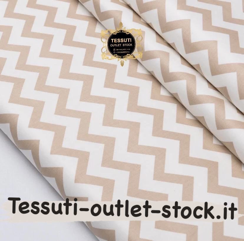 Tessuto di cotone rasatello &quot;Zigzag 1 cm marrone chiaro&quot; su bianco, №3747c