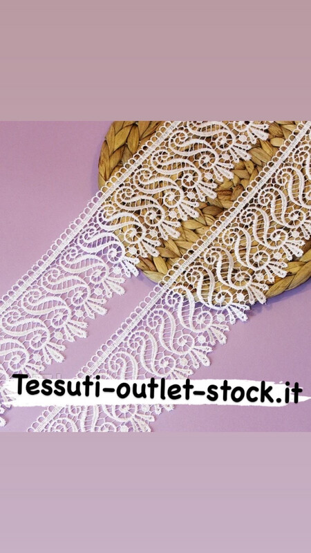 Pizzo macramè (guipure) / colore bianco / larghezza 9 cm / ordine da 1 metro 0550