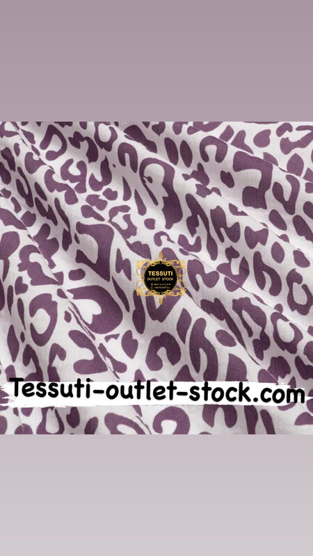 Tessuto Mussola doppia garza “ Leopardo” colore viola su sfondo bianco , larghezza 135 cm. МС-O-0579