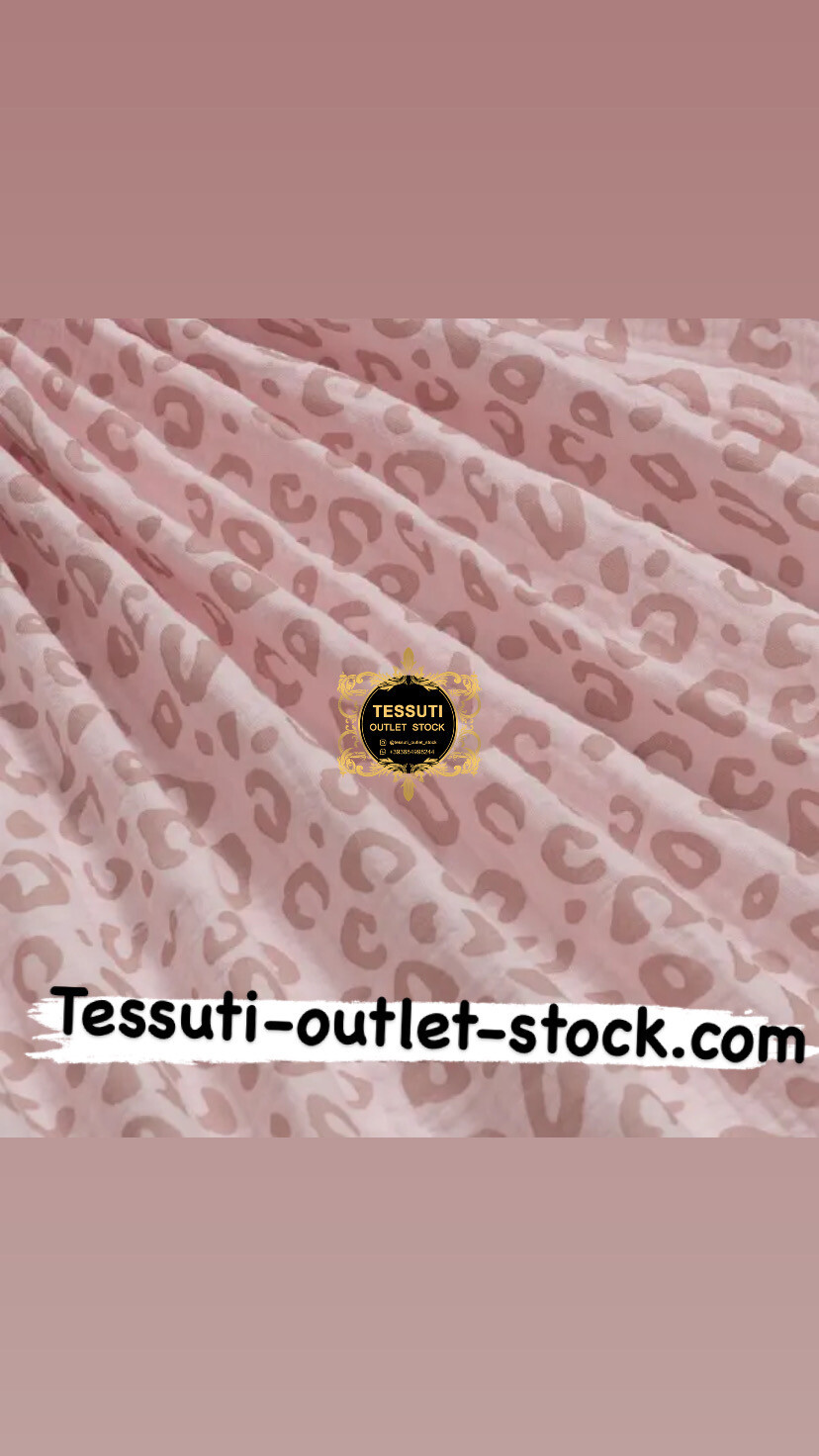 Tessuto Mussola doppia garza “ Leopardo “ su sfondo rosa cipria, larghezza 135 cm. МС-D-0593