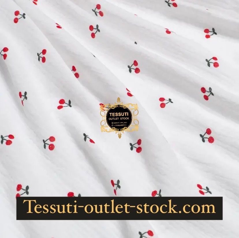 Mussolla doppia garza &quot;Ciliegie rosse&quot; su sfondo bianco, larghezza 135 cm