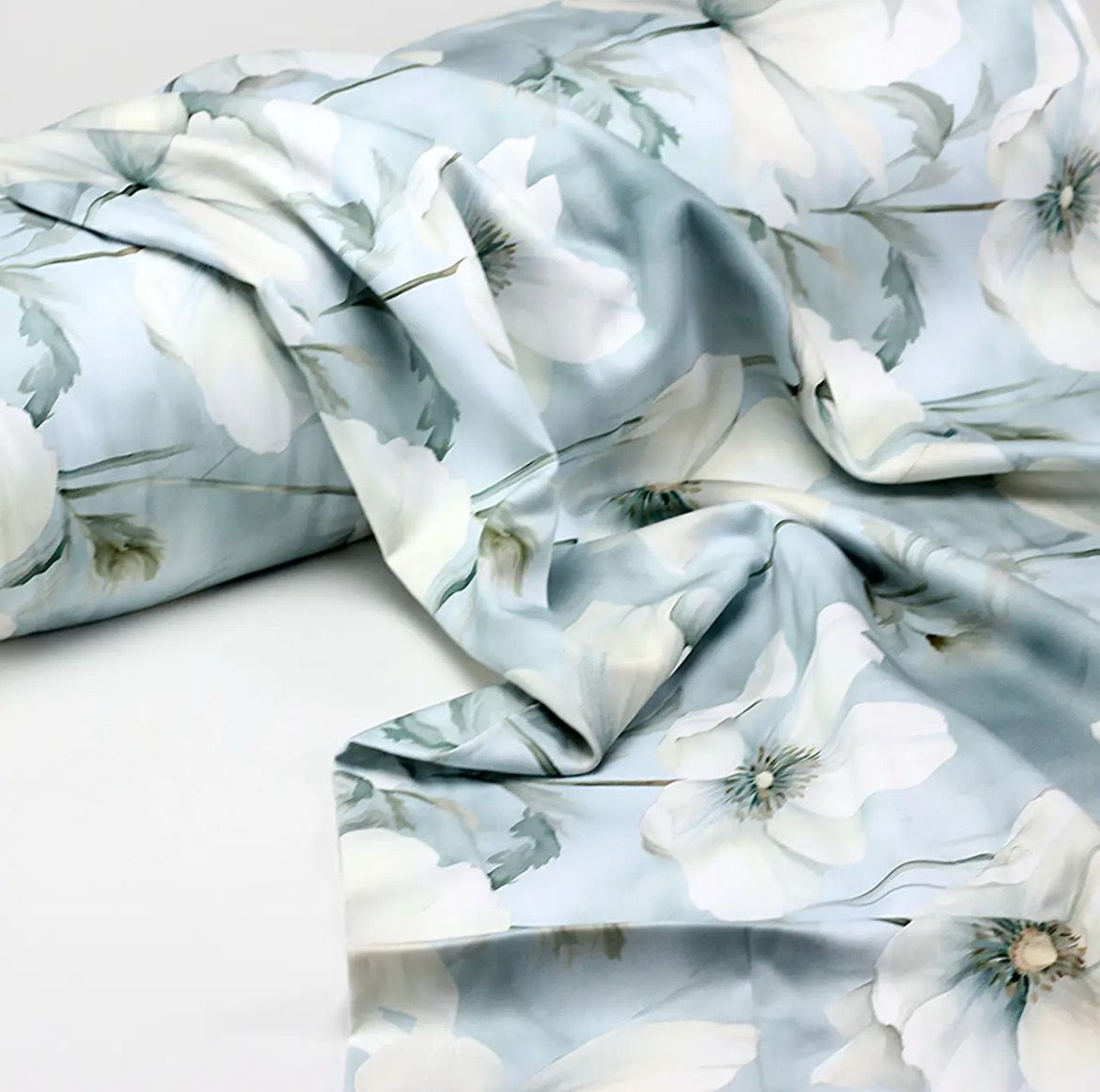 Cotone Satinato digitale, larghezza 240 cm "Papavero bianco" acquerello sfondo blu fumoso n. F-3590