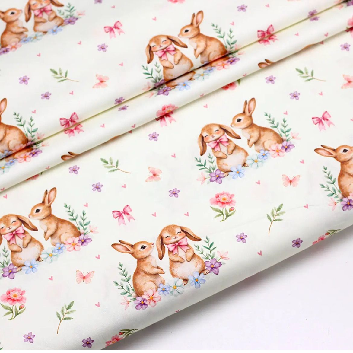 Tessuto Di Cotone Rasatello 160cm. Stampa Digitale “Teneri Coniglietti “No SKD-160-097