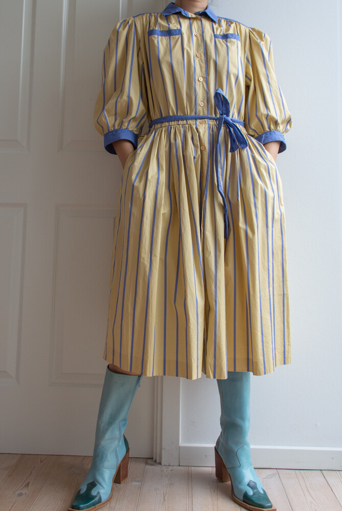 Blue/yellow vintage dress with puffy arms L