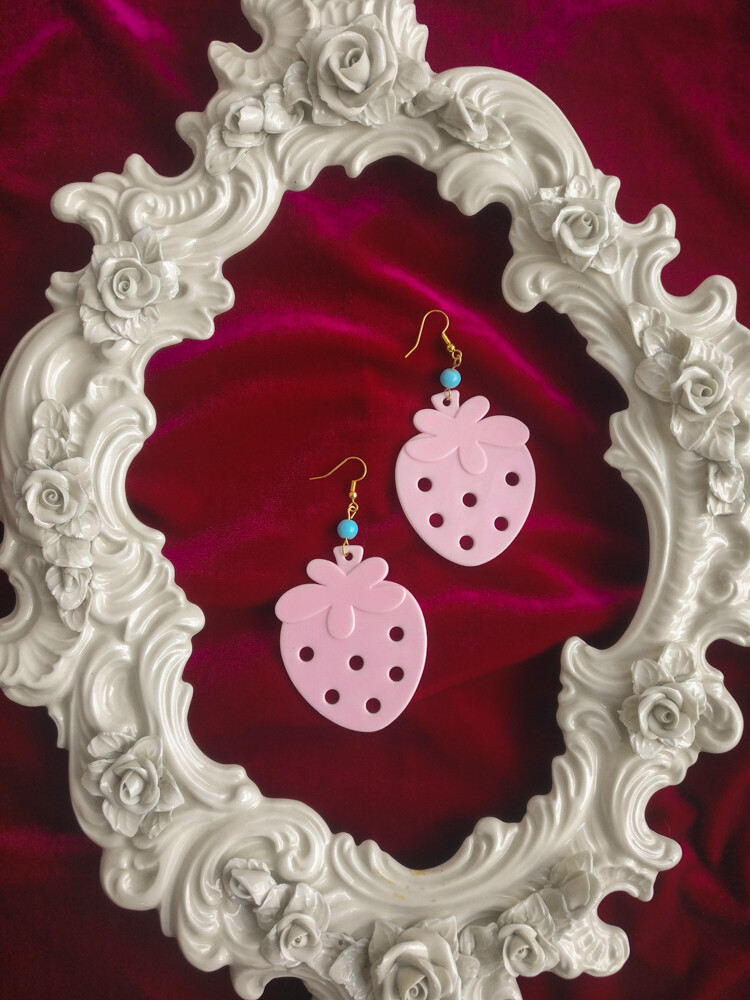 Strawberry toy earrings L