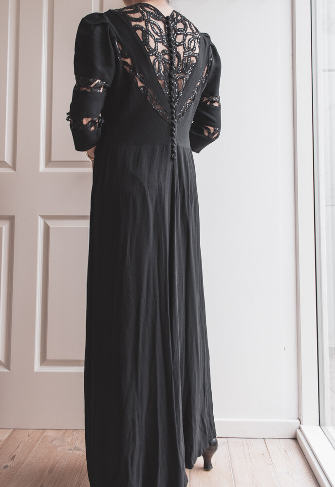 The most beautiful black vintage dress L