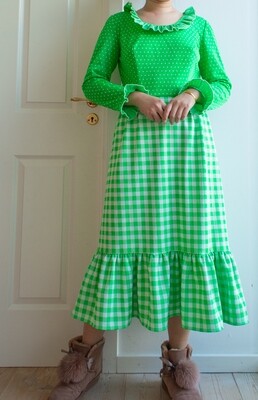 Spring green ruffle dress M/S