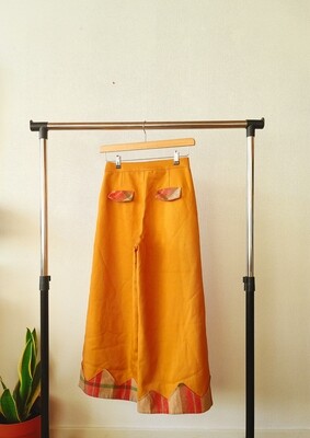 Orange bell bottom pants M