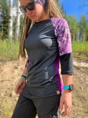 Women's Small :: Up Cycled Mid Weight Merino Wool Amethyst Vibrations 3/4 Sleeve MTB Jersey