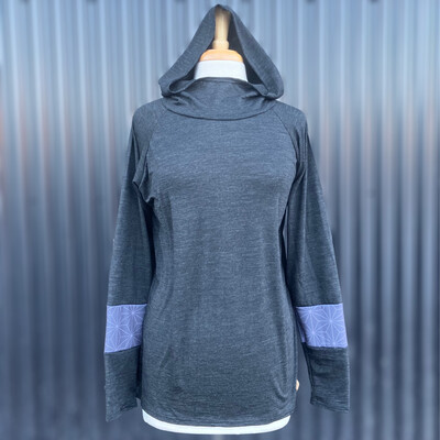Light Weight Merino Wool Eight Mile Hoodie :: Up Cycled Asanoha Details :: Women's Large